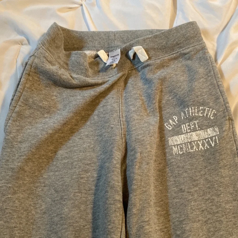 Boys GAP sweatpants Size M - Picture 4 of 5